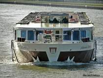 Name: Johannes Brahms
Ex-Name: Eurodiamond
gemeldet in: Hamburg
Nationalitt: Deutsch
Europanummer: 04033510
Lnge: 81.95m
Breite: 9,50m
Tiefgang: 1,50m
Passagiere: 84
Maschinenleistung: 828kW
Baujahr: 1998
Erbaut in: Kampen (Niederlande)
Bauwerft: Scheepswerf Peters B.V.