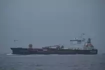 Die Stolt Cormorant IMO-Nummer:9148960 Flagge:Kaimaninseln L�nge:96.0m Breite:16.0m Baujahr:1999 Bauwerft:INMA,La Spezia Italien vor Cuxhaven am 08.12.10 