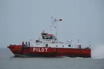 Lotsenkatamaran Duhnen Flagge:Deutschland L�nge:25.0m Breite:14.0m bei Cuxhaven am 08.12.10