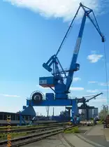 Fahrkran der Neuss-D�sseldorfer H�fen Hafenbecken Neuss