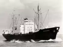 Die REMSCHEID am 20.8.1967 zwischen Brunsb�ttel und Cuxhaven.
Schiffsdaten: -> http://www.ship-db.de/nawbn.php?wbn_nr=FLWL454010D
