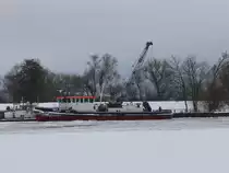 Eisbrecher KIETZ in Schwedt/O. am 31.12. 2010.