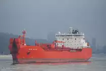 Die aus Hamburg auslaufende Gijon Knutsen IMO-Nummer:9313527 Flagge:Gro�britannien L�nge:187.0m Breite:27.0m Baujahr:2006 Bauwerft:	Zaliv Shipyard,Kertsch Ukraine aufgenommen am 03.01.11