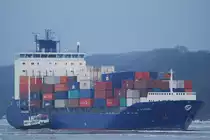 Die A La Marine IMO-Nummer:9386524 Flagge:Hong Kong L�nge:171.0m Breite:26.0m Baujahr:2009 Bauwerft:Peene Werft,Wolgast Deutschland passiert nach Hamburg einlaufend den R�schpark in Finkenwerder am 03.01.11