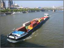 Hier eine Nahaufnahme der MS  Formentera , unterwegs auf dem Rhein bei Kln am 15.10.2006.