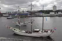 Bark  Artemis , am 26.06.2010 auf der Kieler Woche.L:40m/B:7m/Tg:3,1m / IMo 5209699 / Baujahr 1926 / DWT 457 / Segelfl�che 1050 m2 / Diesel 480 PS / 35 Kojen / Flagge Niederlande