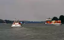 Mittelrhein bei K�nigswinter. MS Aarburg und MS Catharina: August 2007