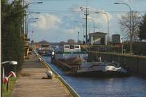 Weserschleuse Langwedel mit MS Wolfram und MS Anna-D: M�rz 2007