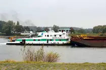 Oktober 2007: Rheinufer bei Bislich unterhalb Wesel. Schubboot Herkules IV