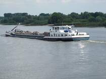 SAYONARA(MMSI:244690204; L=135,B=12mtr)ist mit einer Ladung Schutt bei Schoonhoven unterwegs;100902