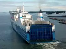 MV  EUROPALINK  macht sich auf den Weg nach Travem�nde. (August 2010)