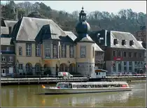 Am 30.03.2009 f�hrtgut besetzte das Ausflugschiff  Ville de Dinant  bei Dinant, eine Rundfahrt auf der Meuse.
