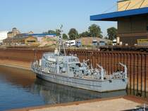 Binnen-Minensuchboot der Bundeswehr  Atlantis  M 2666 verbringt seinen Ruhestand im Alberthafen Dresden - 10.09.2006
