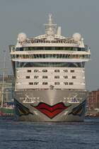 Die AIDA Diva am 22.04.2007 im Hamburger Hafen.