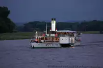 Der Schaufelraddampfer LEIPZIG am 19.09.10 in Dresden - Laubegast. Die technischen Daten findet man hier:
http://www.weltreisender.com/saechsische-dampfschifffahrt/dampfer-leipzig/