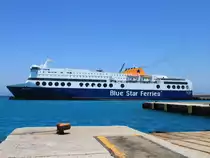 Die  Blue Star 1  am 25.06.2011 im Hafen von Rhodos. Das 176 m. lange und 26 m. breite Schiff ist eine Schnellf�hre (28 Knoten) und verbindet unter anderem die Insel Rhodos mit dem Hafen von Pir�us.
