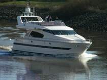 Wo will den mein G�rtner hin??

Sch�ne Yacht, prima Teil!

Bremen 12.03.07