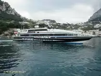 SUPER FLYTE  IMO 8867947 am 15.5.2011 im Hafen von Capri –
High Speed Catamaran / 3.252 kW, 2 Propeller, 28 kn / 464 Pass. / 1992 bei Wave Master Int., Fremantle, Australien / 
