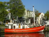 DOBERAN  WAR 47 am 6.5.2011 im Alten Strom, Warnem�nde –
17m-Kutter / BRT 38,41 / L�a 17,8m, B 5,6m, Tg. 2,17m / 110 PS / 1950 bei VEB Boddenwerft, Damgarten
