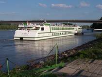 Kreuzfahrtschiff MS  S-Odile  am 19.05.2007 am Anlegesteg in Speyer.