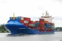 Der Feeder Hanse Spirit ex Merwedestroom IMO-Nummer:9302255 Flagge:Zypern L�nge:142.0m Breite:20.0m Baujahr:2005 Bauwerft:IHDA Shipbuilding Service,Krimpen aan de Lek Niederlande auf dem Nord-Ostsee-Kanal bei Rendsburg am 26.06.11