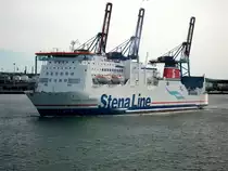 STENA JUTLANDICA auslaufend G�teborg am 14.07.11. Im Bugbereich sind Windkraftr�der zur Ernergieversorgung installiert.