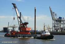 KARL MORITZ und TK 1 am 1.6.2011, Hamburg vor Tollerort /
KARL MORITZ (Meyrose 2008) ex “TK 1“ (Taucher Knoth 2002), ex „WARNOW I“ (Fairplay 1994), ex „FAIRPLAY  I“ (Fairplay 1964)
L�a: 24,5 m, B:  7,0 m, Tg:  2,7 m, Sh: 3,4 m, / BRT 98 / 1964 bei Th. Buschmann, Hamburg–Wilhelmsburg, Bau-Nr. 108 / 1 MAN-Diesel G 7 V 23,5/33, 1964, 600 PSe, mit Aufladung,  600 Upm, NAVILUS GETRIEBE Lohmann & Stolterfoht, Witten, GUW 508/1253, 1964, 600 PS, 600 Upm, �bersetzung 2,73:1, 1 Propeller, 1 Kort-D�sen-Ruder, 11,5 kn,  Zug am Pfahl 12 t
TK 10 – Wal Bergungsschiff mit 110 to Transport- und Hilfskran – 360� drehbar
L�a. 46,0 m, Pontonl�nge 40,0 m B 20,0 m, Tg ohne Ballast: 1,60 m, Tg mit 300 t Ladung: 2,85 m / Antrieb: Voith-Schneideranlage 2 x 450 PS, 7,0 kn /
Das Bergungsschiff  Wal  ist ein seeg�ngiges Arbeitsger�t, das aufgrund seiner Bauweise besonders f�r die Ausf�hrung von Wasserbau-, Ramm- und Zieharbeiten pr�destiniert ist, weiterhin lassen sich besonders gro�e und schwere G�ter mit ihm transportieren		
Haupthub: 110 t max., 1. Hilfshub: 25 t bis 30 m Ausl., 2. Hilfshub: 12,5 t bis 35 m Ausl., Greiferbetrieb: 4,0 cbm bis 35 m Ausl.
Greifertiefe: 20,0 m unter Wasser		: 				
