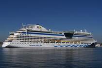 AIDAdiva am Passagierkai in Warnem�nde