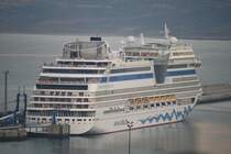 Hier AIDAsol auf ihrem Weg von Santa Cruz de Tenerife nach Santa Cruz de Tenerife, sie lag am 23.12.2011 in Tanger.