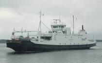 Von Fjord1 die F�hre RAUMA/Molde  verkehrt zwischen Molde und Vestnes. Baujahr 1988,  Fahrzeugkapazit�t: 87, Passagiere: 399  Breite: 14,2 m  L�nge: 84,1 m  freie H�he: 4,8 m. Geschwindigkeit in Knoten :14. Beobachtet im Hafen von Molde/Norwegen am 20.06.2011.