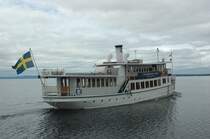 ,,Gustav Wasa‘‘ ein Vergn�gungsdampfer nach dem Ablegen vom 600 m langen Steg am Siljansee von Rettvik/Schweden gesehen am 14.06.2011.