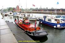 L�beck Hansa-Marina im Hansahafen mit holl�ndischem Museumsschlepper Harmke...
Aufgenommen: 24.7.2011