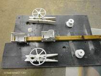 KARL MORITZ (Detail) am 27.11.2011, Baufortschritt: Einzelteile der Seitenwinden /
Modell des Hafenschleppers  Karl Moritz  ex  Fairplay I  im Ma�stab 1:33 z.Zt. im Bau, entsteht aus dem HEGI-Baukasten  Fairplay V . 
