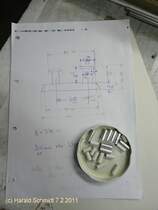 KARL MORITZ (Detail) am 7.2.2011, Baufortschritt: Herstellung der Doppelpoller / 
Modell des Hafenschleppers  Karl Moritz  ex  Fairplay I  im Ma�stab 1:33 z.Zt. im Bau, entsteht aus dem HEGI-Baukasten  Fairplay V . 
