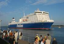 L�beck-Travem�nde, MS EUROPALINK IMO 9319454 l�uft in die Trave ein. 
 Aufgenommen: 24.08.2007