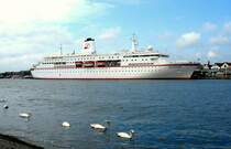 L�beck-Travem�nde, MS Deutschland IMO 9141807, liegt am Ostpreussenkai.
Aufgenommen:04.06.2007
