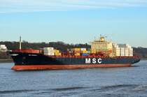 Die MSC Federica IMO-Nummer:8715869 Flagge:Panama L�nge:294.0m Breite:32.0m Baujahr:1990 Bauwerft:Odense Steel Shipyard,Odense D�nemark passiert auslaufend aus Hamburg am 14.01.12 den R�schpark Finkenwerder.
