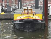 CREMON III (ENI 05100770) (H18548) am 16.8.2011, Hamburg, Liegeplatz im Binnenhafen / 
Barkasse / L�a 20,13 m, B 4,86 m , Tg 1,35 m /  185 PS / 80 Pass. / Barkassenvermietung Max Jens / 1949 bei St�lcken-Werft, Hamburg /
