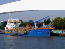 GEOPOTES 14(IMO:8316780; L=124; B=20mtr.; 11146PS; Bj.1984)wartet im Hafen von Rotterdam auf einen weiteren (Saug-)Baggereinsatz; 110902