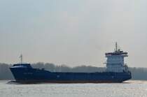 Die Wes Carina IMO-Nummer:9504035 Flagge:Antigua und Barbuda Lnge:153.0m Breite:23.0m Baujahr:2011 Bauwerft:Jiangdong Shipyard,Wuhu China passiert einlaufend nach Hamburg am 14.04.12 das Willkommen Hft in Schulau Wedel.