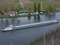 GMS RALF-DIETER (06003480) ex Aqua Linda (2008-2009) ex Britanic (1999-2008) ex Progres ( 1995-1999) ex RSK Tank 39 (1980-1995) ex Dettmer Tank 39 (1972-1980) auf der Mosel zu Tal bei Beilstein aufgenommen von der Burgruine Metternich; 15.04.2012
