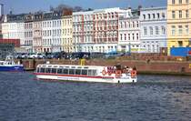 MS HERTHA QUANDT MMSI 211548850, kommt aus dem Hansahafen in den Lbecker Burgtorhafen vor den schmucken Husern der Hafenstrasse...  Aufgenommen: 27.4.2012