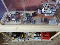 KARL MORITZ 043  (Detail) am 12.7.2012, Einzelkomponenten vor dem Wiedereinbau
Modell des Hafenschleppers   Karl Moritz  ex  Fairplay I  im Ma�stab 1:33, entstanden  aus dem HEGI-Baukasten  Fairplay V   

