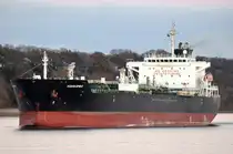 Die Ocean Spirit IMO-Nummer:9235701 Flagge:Marshallinseln L�nge:176.0m Breite:31.0m Baujahr:2003 Bauwerft:Shinasb Yard,Tongyoung S�dkorea aus Hamburg auslaufend am R�schpark Finkenwerder am 24.11.13