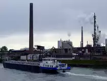 HANNEKE(02333597;L=86; B=9,6mtr.; 1655; 1014PS; Bj. 2011) passiert bei Rheinkilometer-779 die Sachtleben-Chemie (Duisburg); 110827