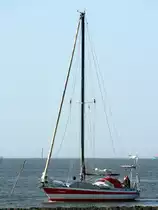 Die Eckstein am 03.05.2013 bei der Einfahrt in den Hafen von Fedderwardersiel.