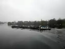 TMS Nordwind , 04011880 , 80 x 8,20 , am 10.12.2013 zw. Glienicker Brücke und Einfahrt zum Teltowkanal auf Bergfahrt.