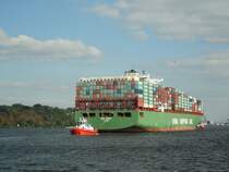 CSCL PUSAN  (IMO 9307229) am 3.6.2013, Hamburg einlaufend, Höhe Bubendeyufer  /
Containerschiff  / BRZ 108.069 / Lüa 336,7 m, B 45,64 m, Tg 15 m / 1 Diesel, 69.414 kW, 24,7 kn / TEU 9572 / gebaut 2006 in Süd-Korea  / Flagge, Zypern  /
