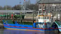 Die Pionier am 29.03.2014 im Hafen von Bensersiel und ist 37m lang und 6m breit.