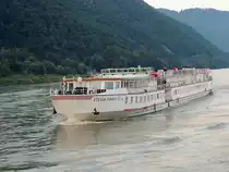STEAUA-DUNARII(46000140; L=107; B=12,8m; 2400PS; 182 Passagiere; 54 Crew; Bj.1987)bei Weißenkirchen Donauabwärts; 130830